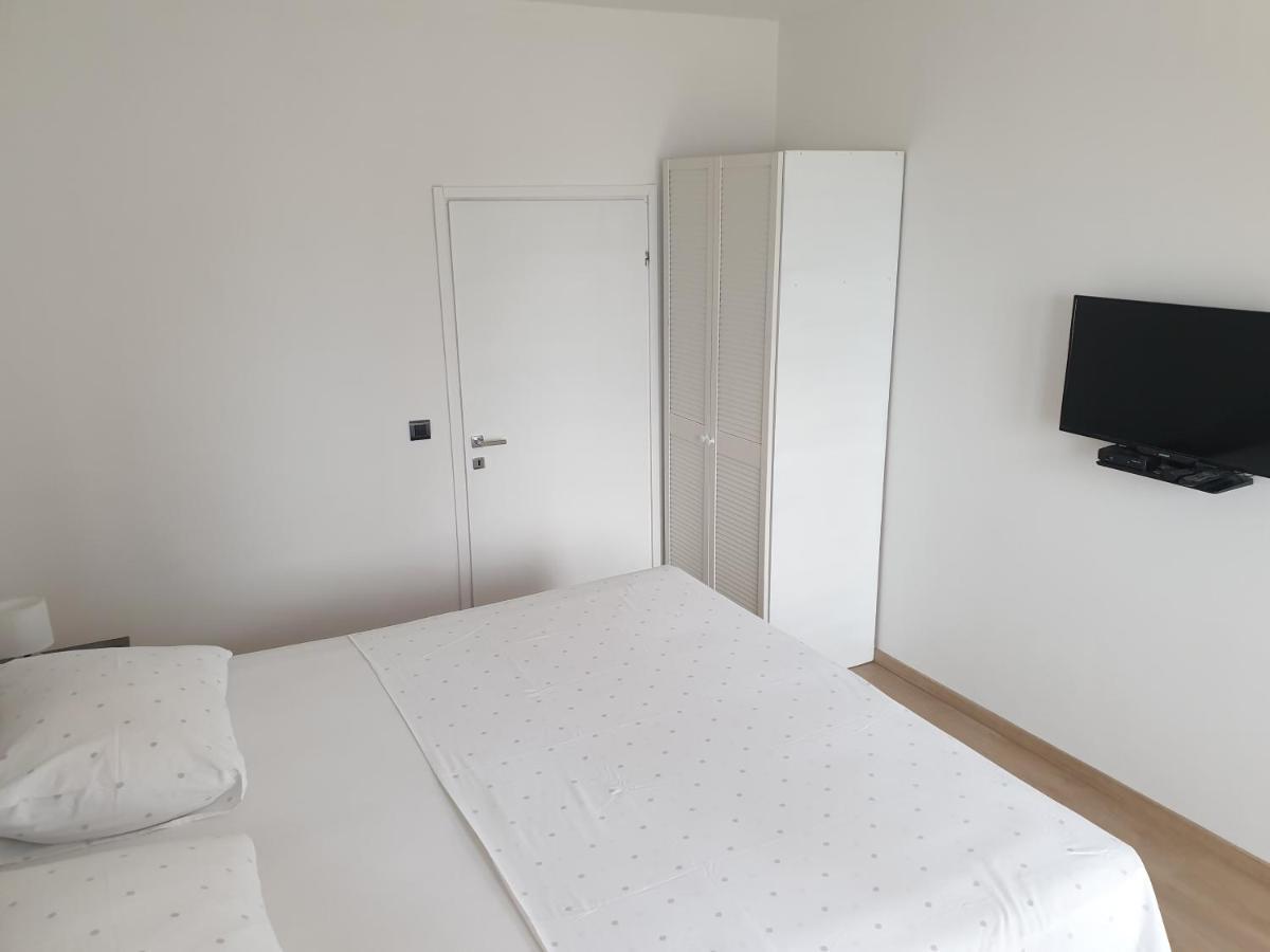 Apartments Gabi Омиш Экстерьер фото
