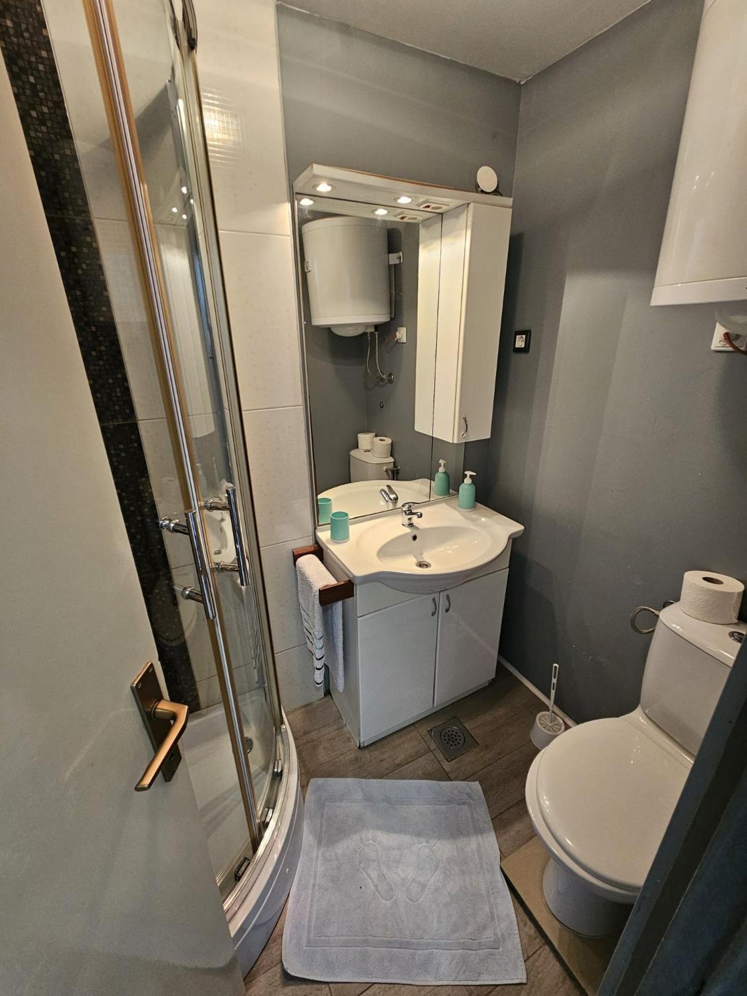 Apartments Gabi Омиш Экстерьер фото