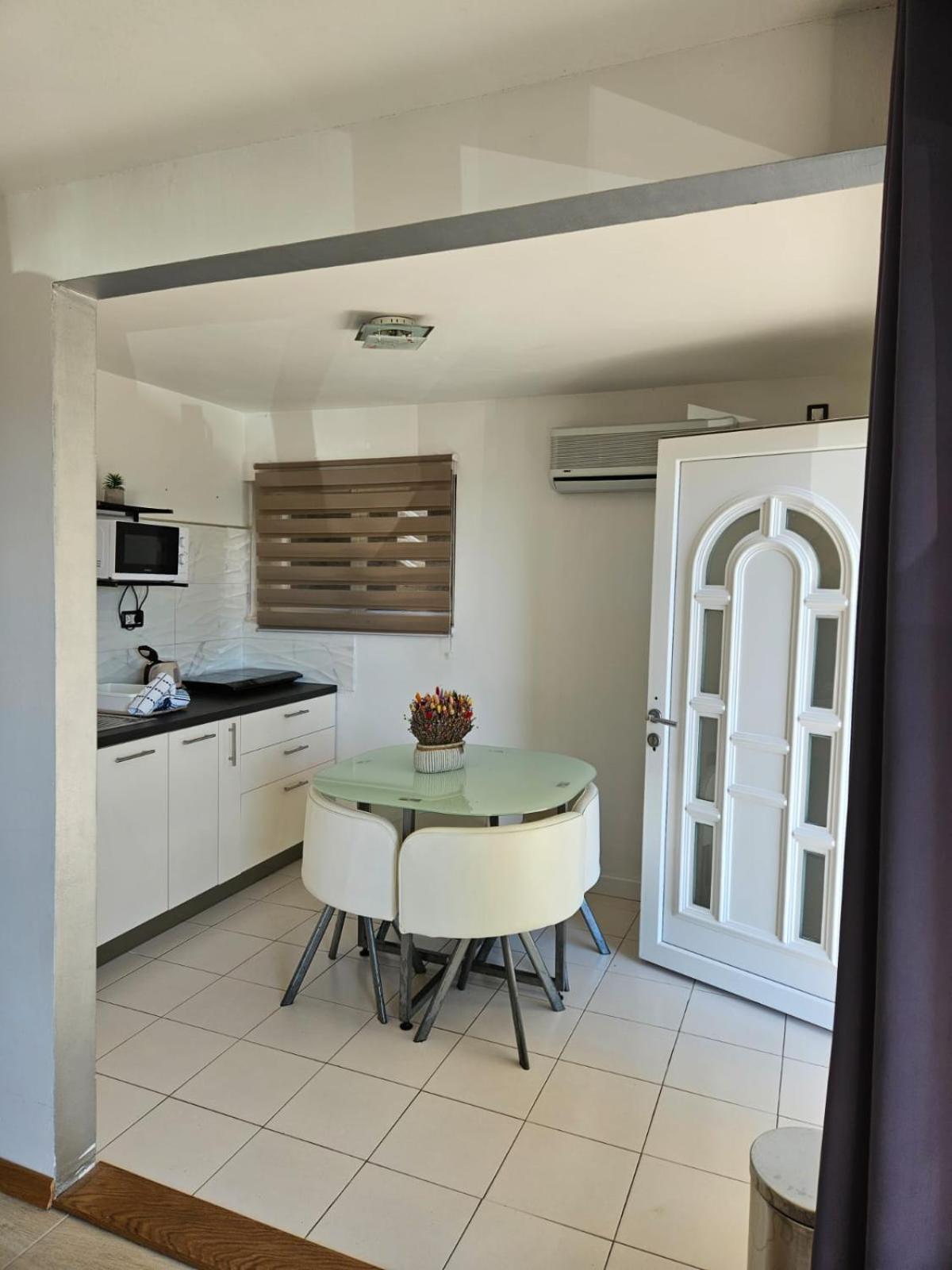 Apartments Gabi Омиш Экстерьер фото